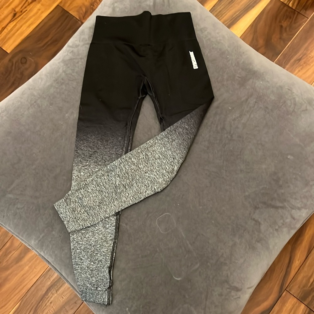 Gymshark ombré leggings. Excellent condition. Never tumble dried. Non smoker.